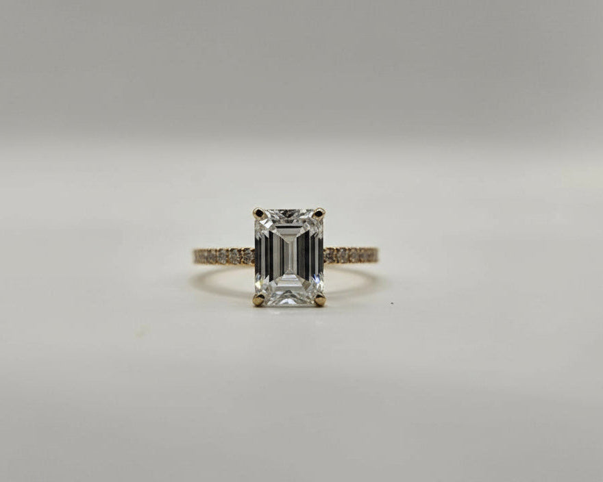Bague de fiançailles diamant de synthèse de très belles qualité et or 18K